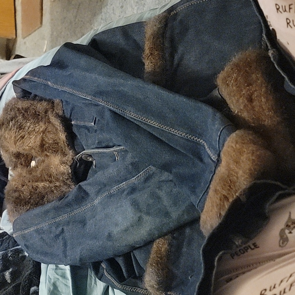 Coat - Picture 4 of 4